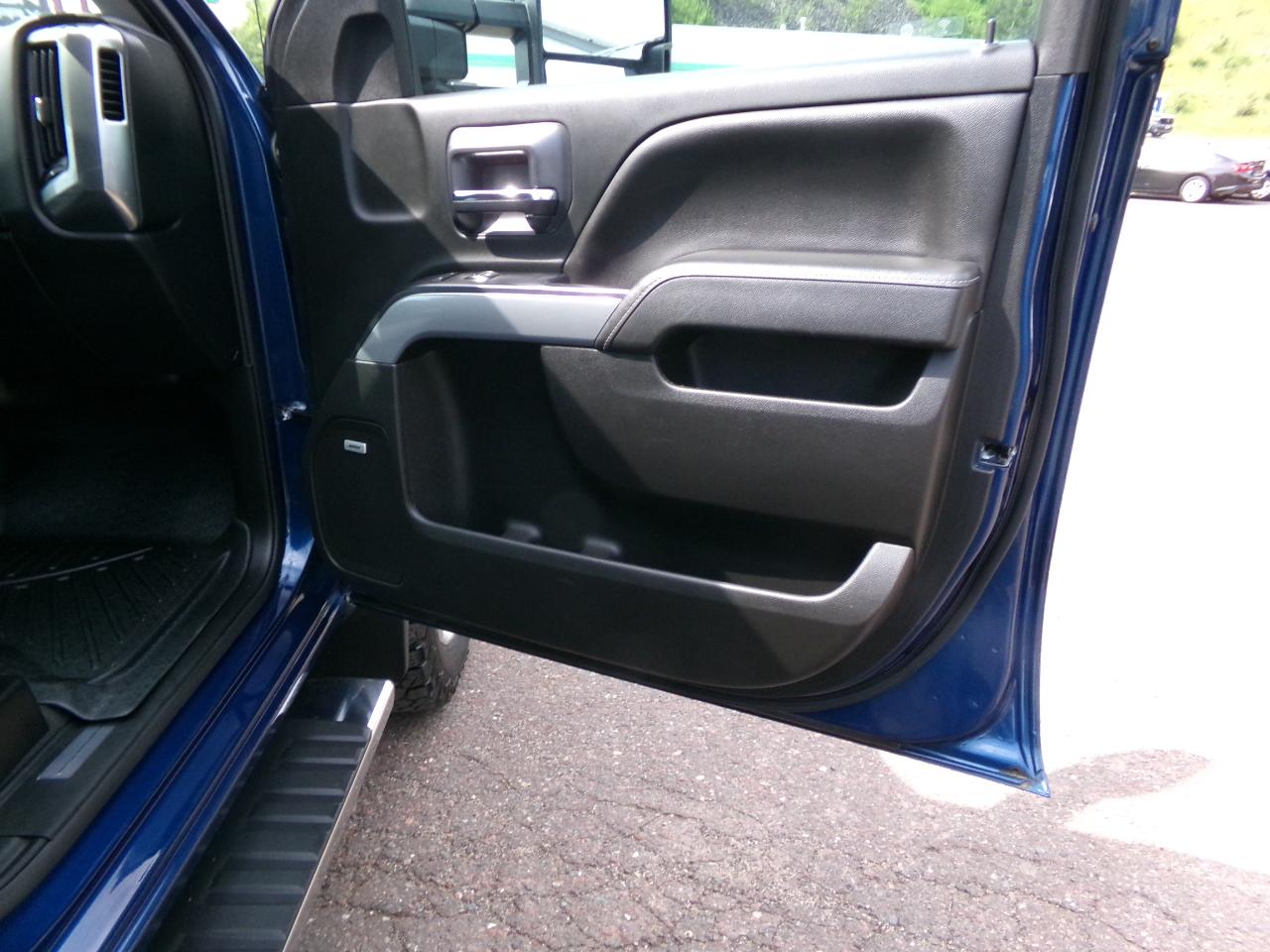 Chevrolet Silverado 2500HD 4WD Crew Cab 153.7" LT 2019