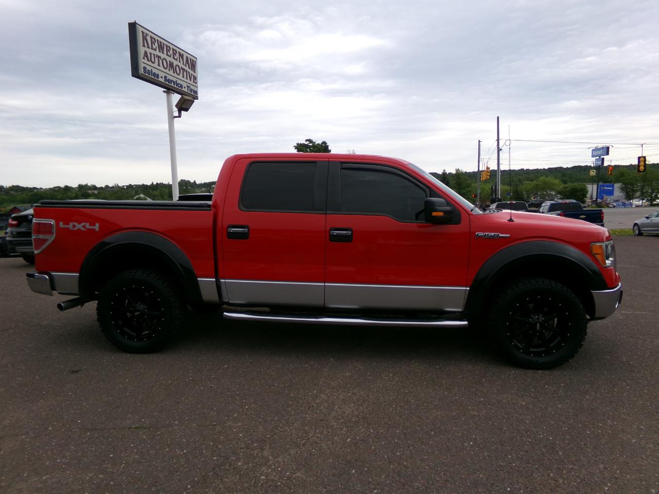 Ford F-150 4WD SuperCrew 139" XLT 2012
