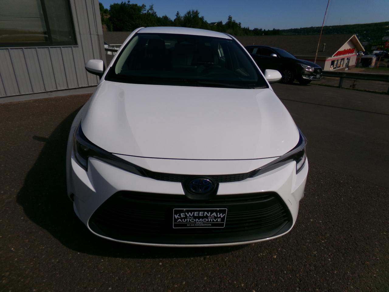 Toyota Corolla Hybrid LE AWD (Natl) 2023
