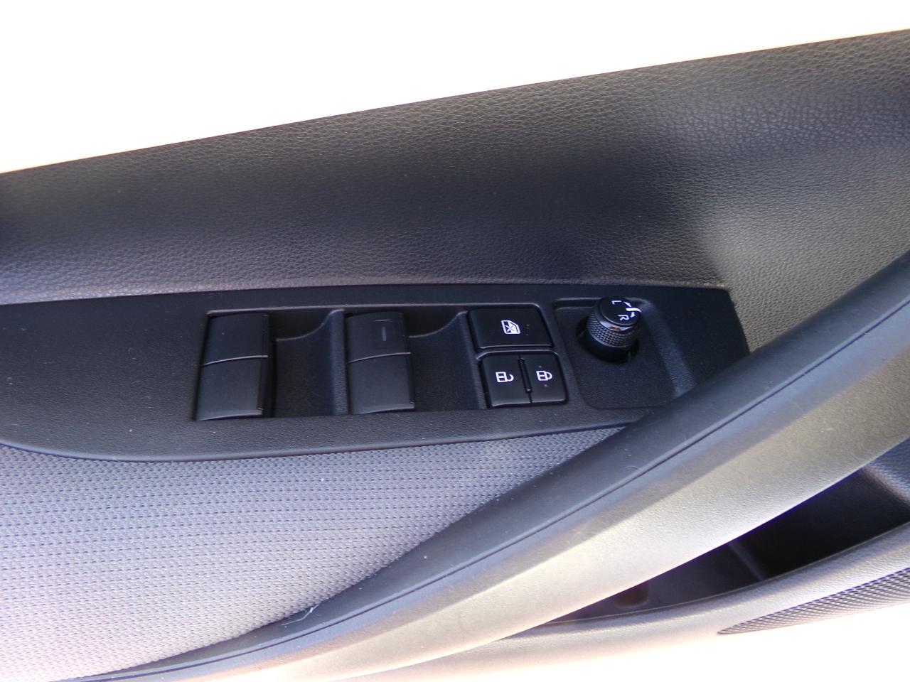 Toyota Corolla Hybrid LE AWD (Natl) 2023