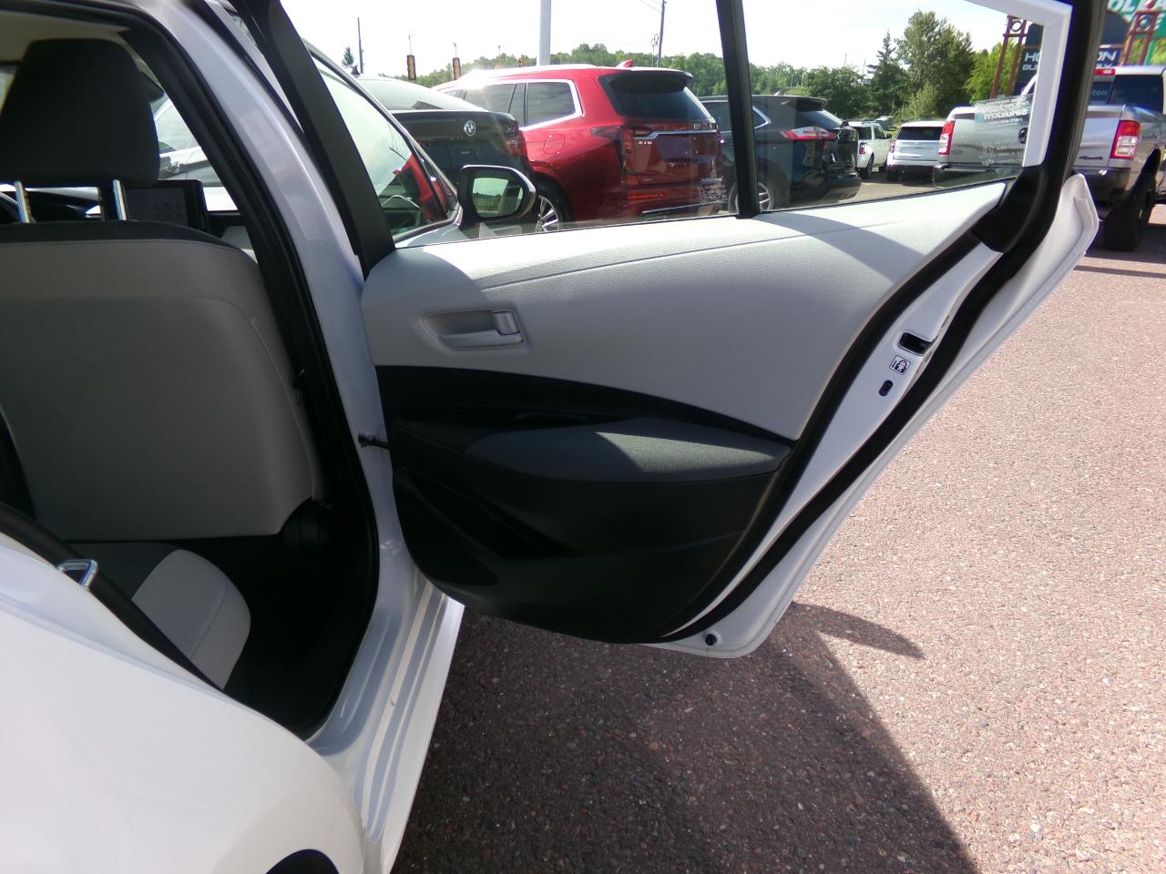 Toyota Corolla Hybrid LE AWD (Natl) 2023