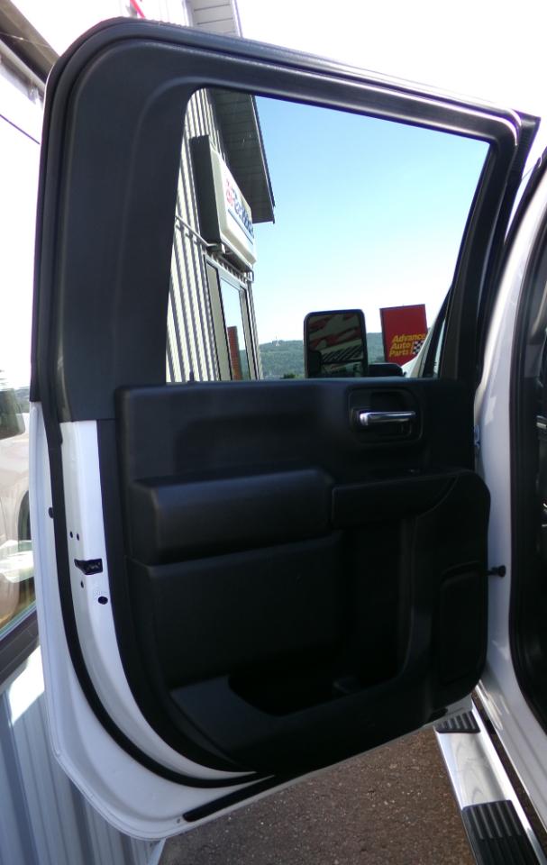 Chevrolet Silverado 2500HD 4WD Crew Cab 159" LT 2023