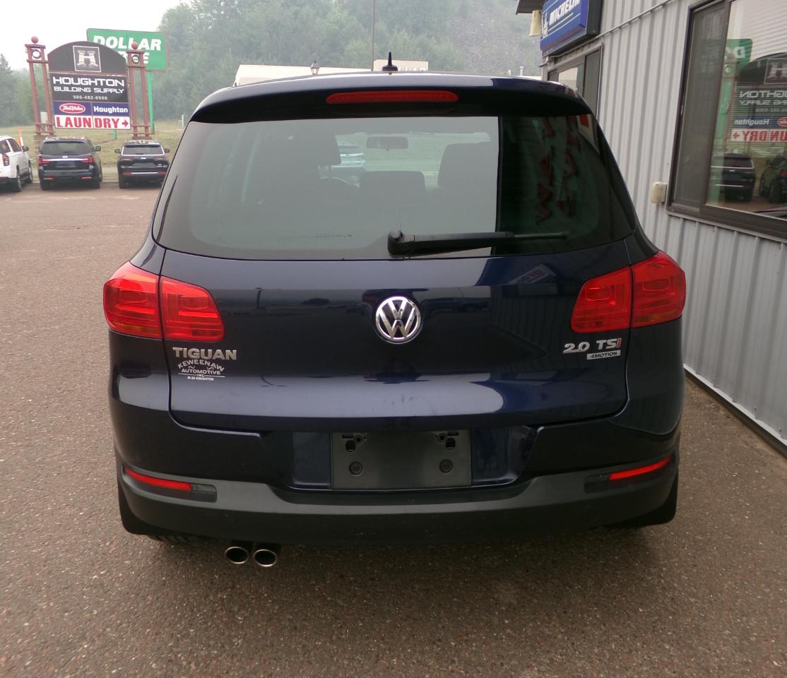 Volkswagen Tiguan 4WD 4dr Auto SE w/Sunroof & Nav 2013