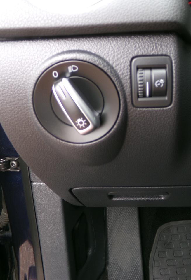 Volkswagen Tiguan 4WD 4dr Auto SE w/Sunroof & Nav 2013