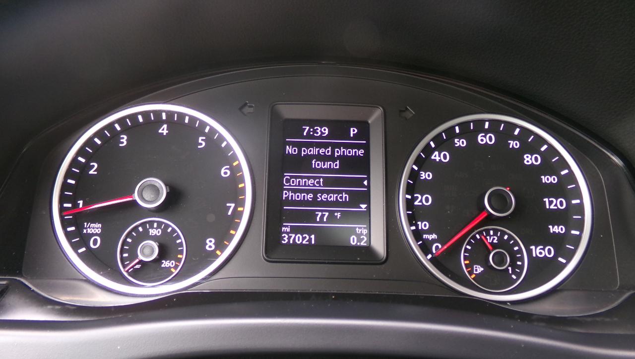 Volkswagen Tiguan 4WD 4dr Auto SE w/Sunroof & Nav 2013