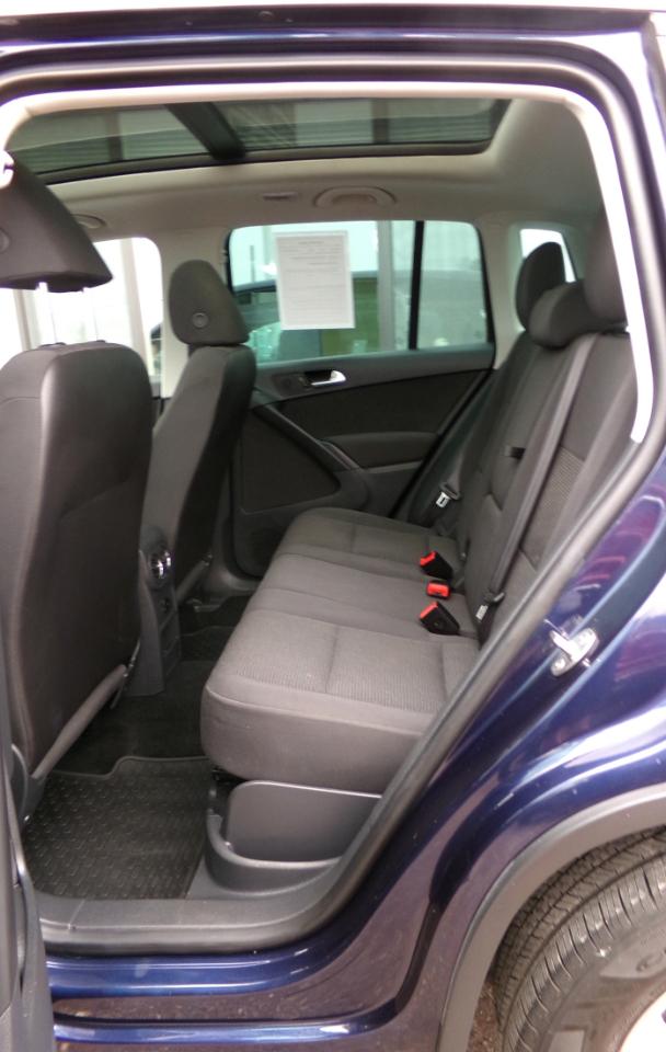 Volkswagen Tiguan 4WD 4dr Auto SE w/Sunroof & Nav 2013