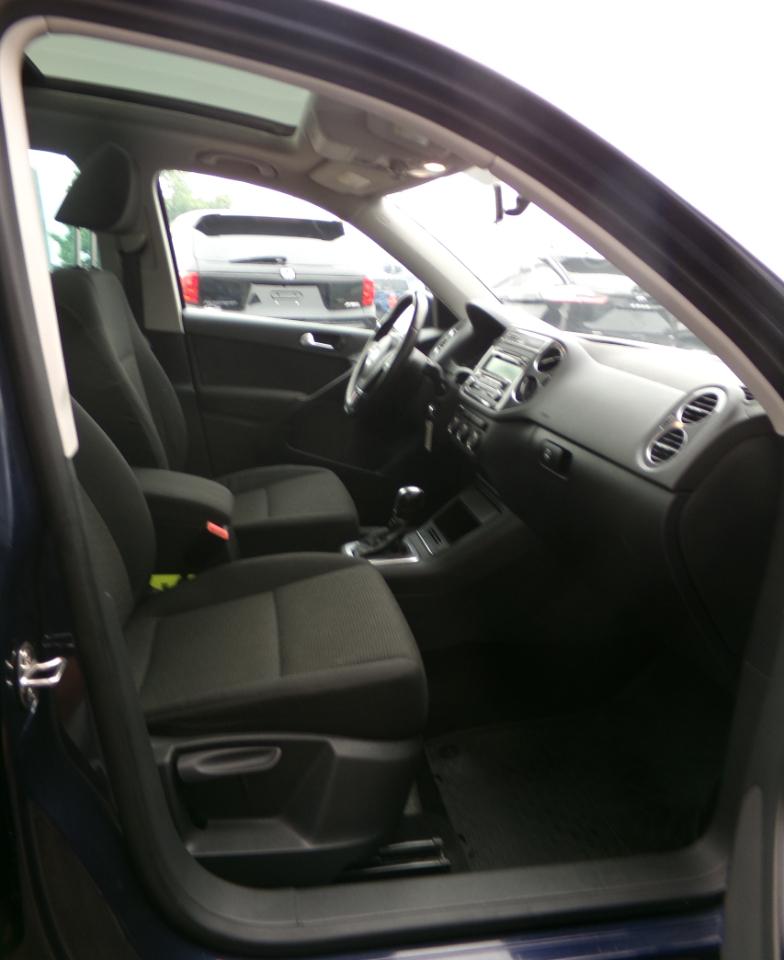 Volkswagen Tiguan 4WD 4dr Auto SE w/Sunroof & Nav 2013