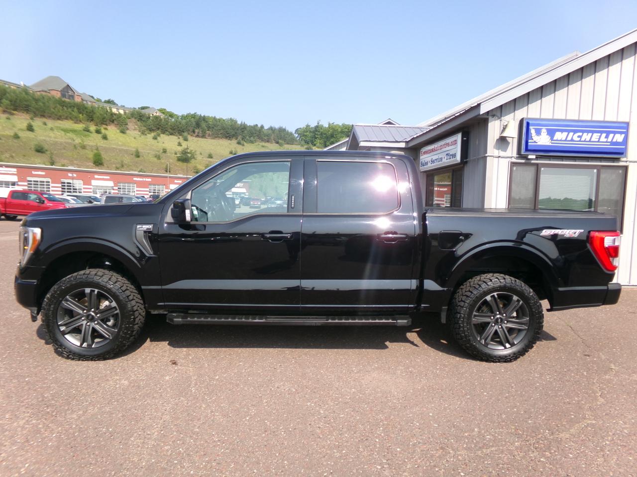 Ford F-150 Lariat 4WD SuperCrew 5.5' Box 2023