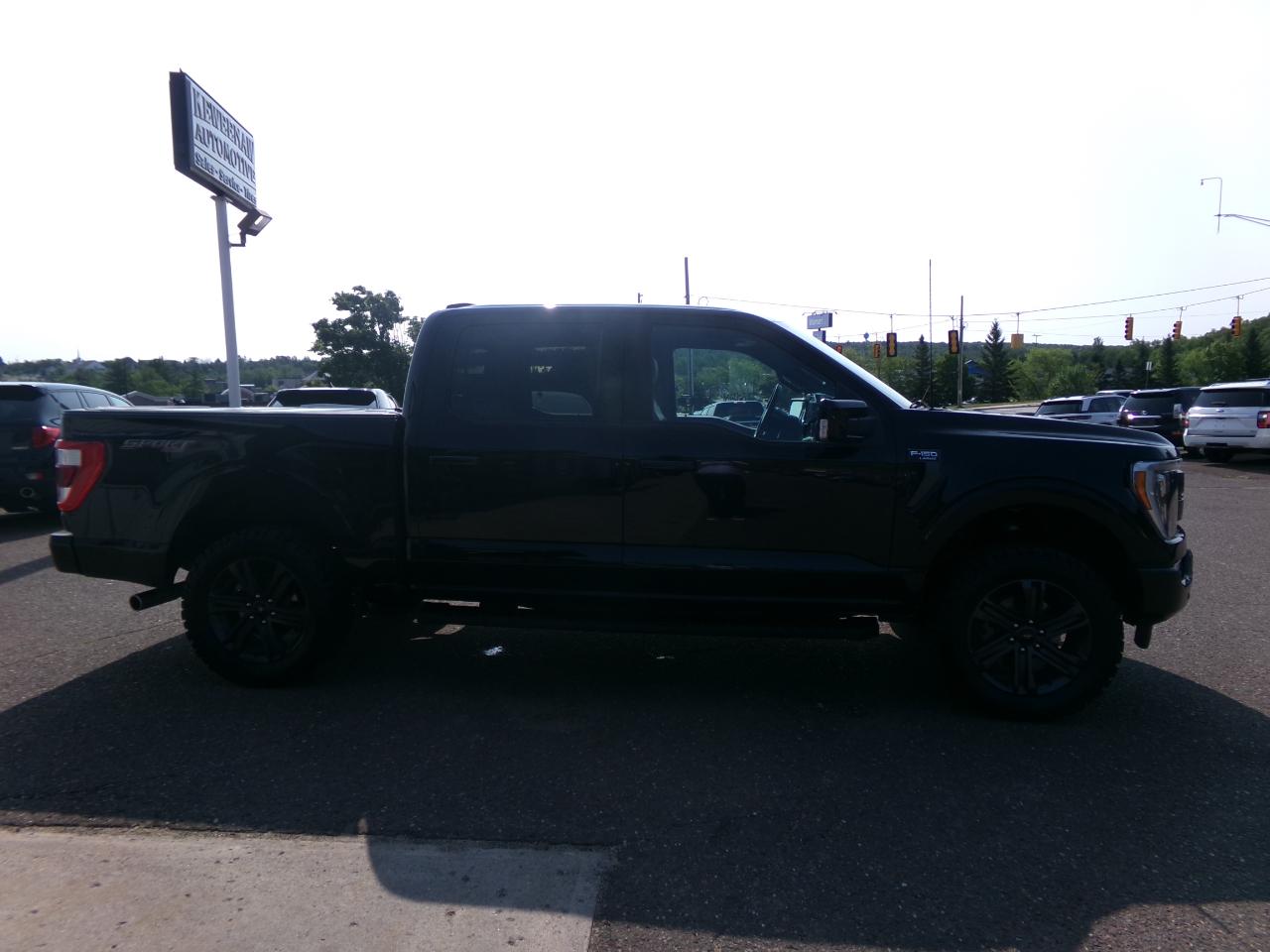 Ford F-150 Lariat 4WD SuperCrew 5.5' Box 2023