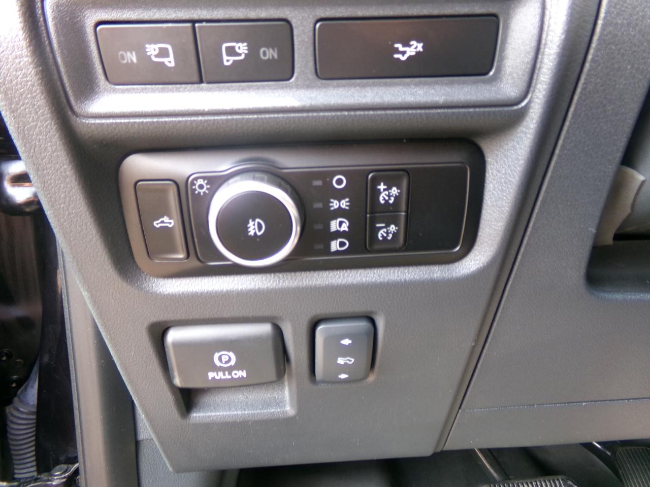 Ford F-150 Lariat 4WD SuperCrew 5.5' Box 2023