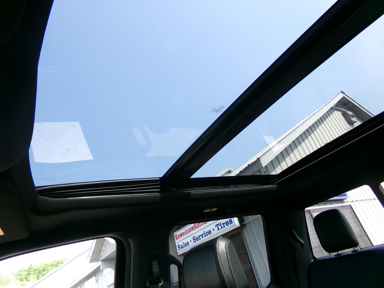 Ford F-150 Lariat 4WD SuperCrew 5.5' Box 2023