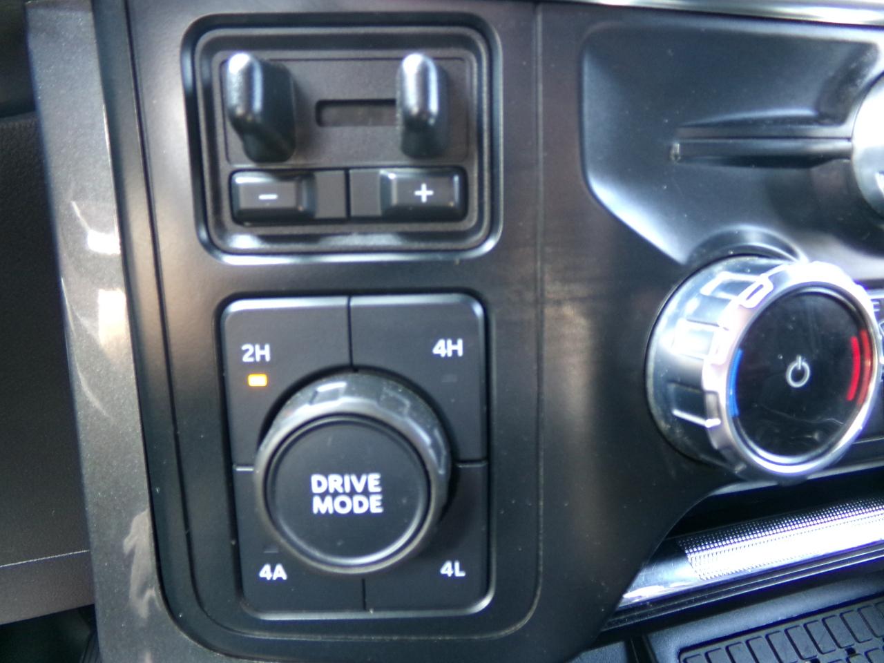 Ford F-150 Lariat 4WD SuperCrew 5.5' Box 2023