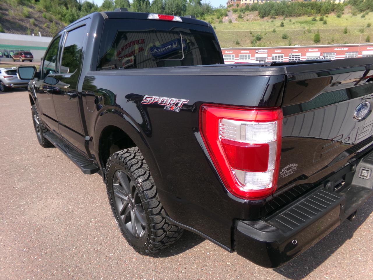 Ford F-150 Lariat 4WD SuperCrew 5.5' Box 2023