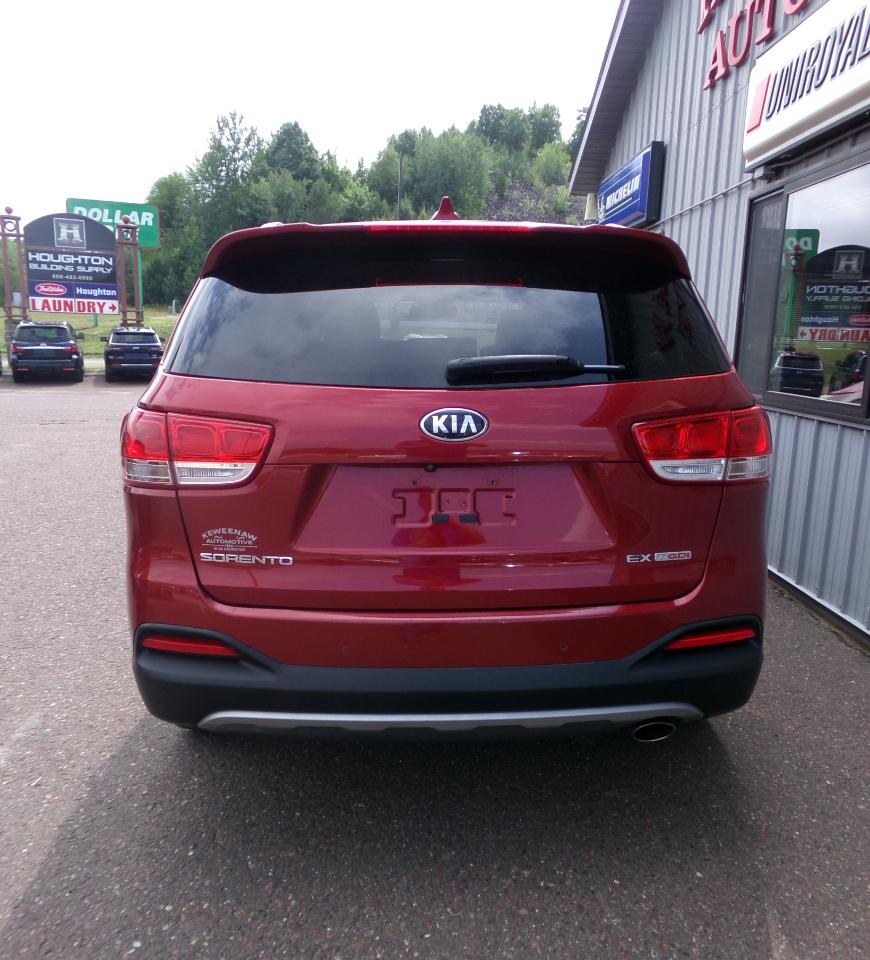 Kia Sorento FWD 4dr 2.0T EX 2016