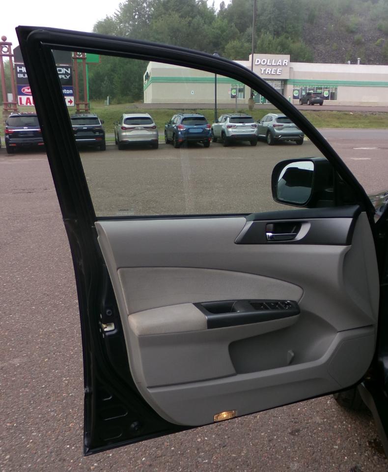 Subaru Forester 4dr Auto 2.5X Limited 2012