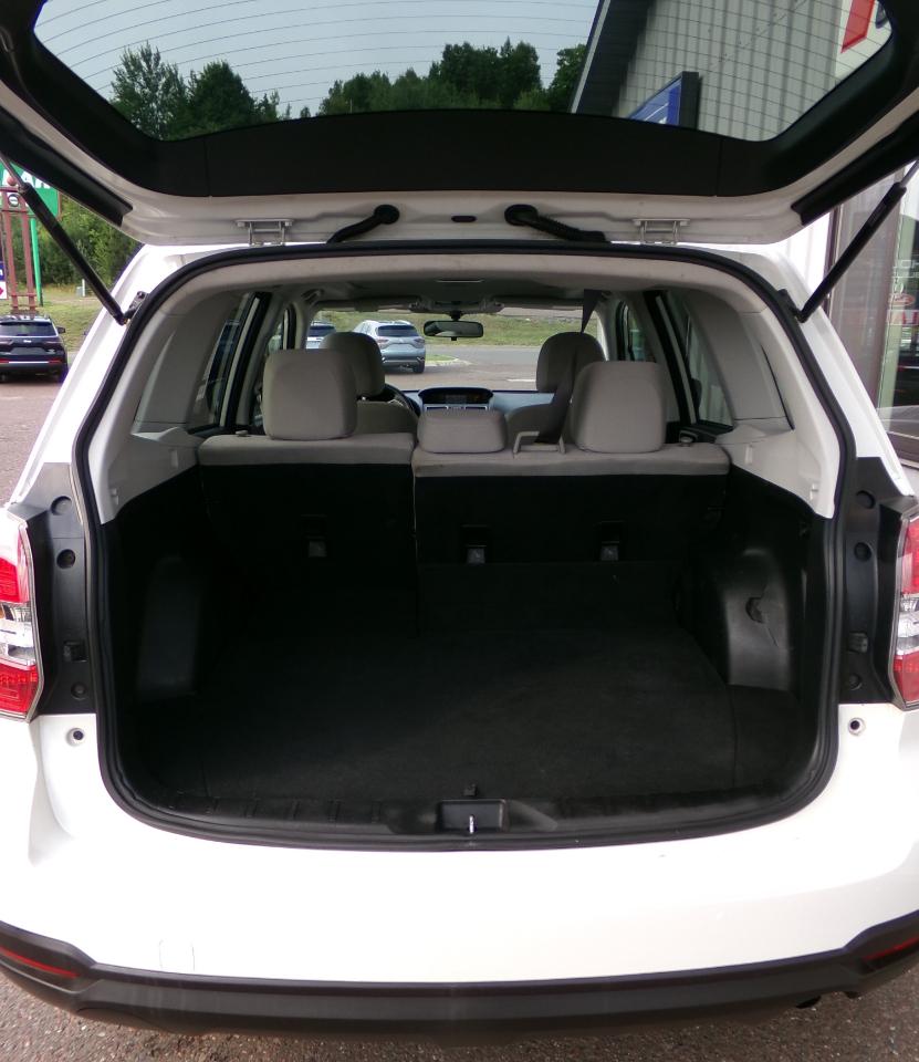 Subaru Forester 4dr CVT 2.5i Premium PZEV 2016