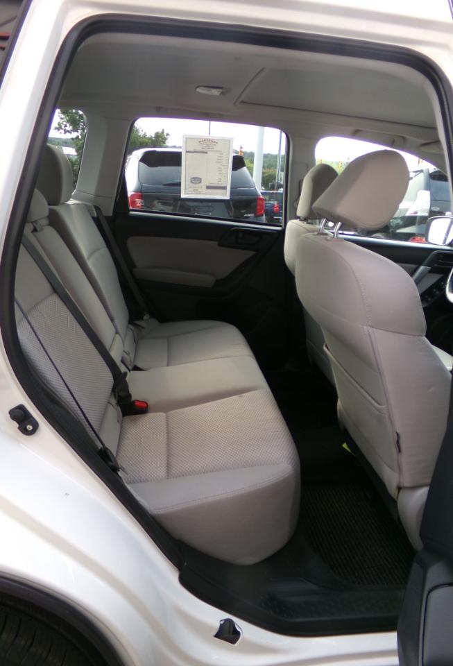Subaru Forester 4dr CVT 2.5i Premium PZEV 2016