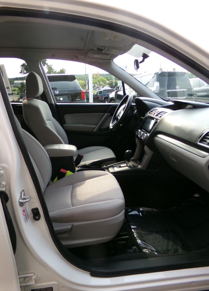 Subaru Forester 4dr CVT 2.5i Premium PZEV 2016