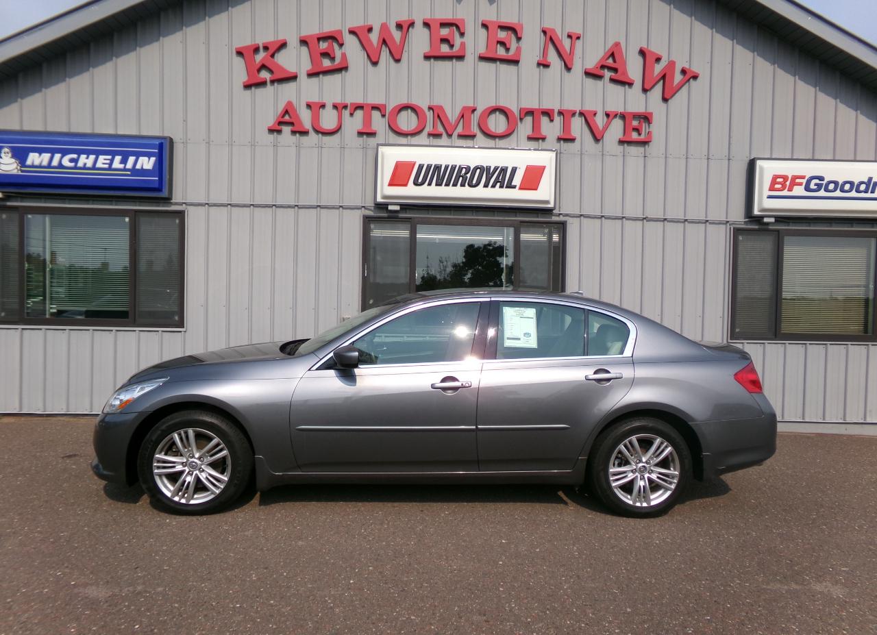Infiniti G37 Sedan 4dr x AWD 2011