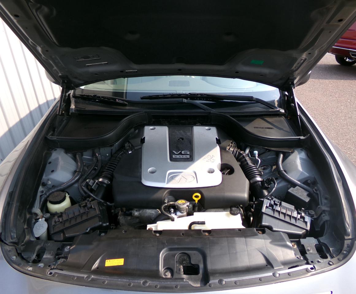 Infiniti G37 Sedan 4dr x AWD 2011