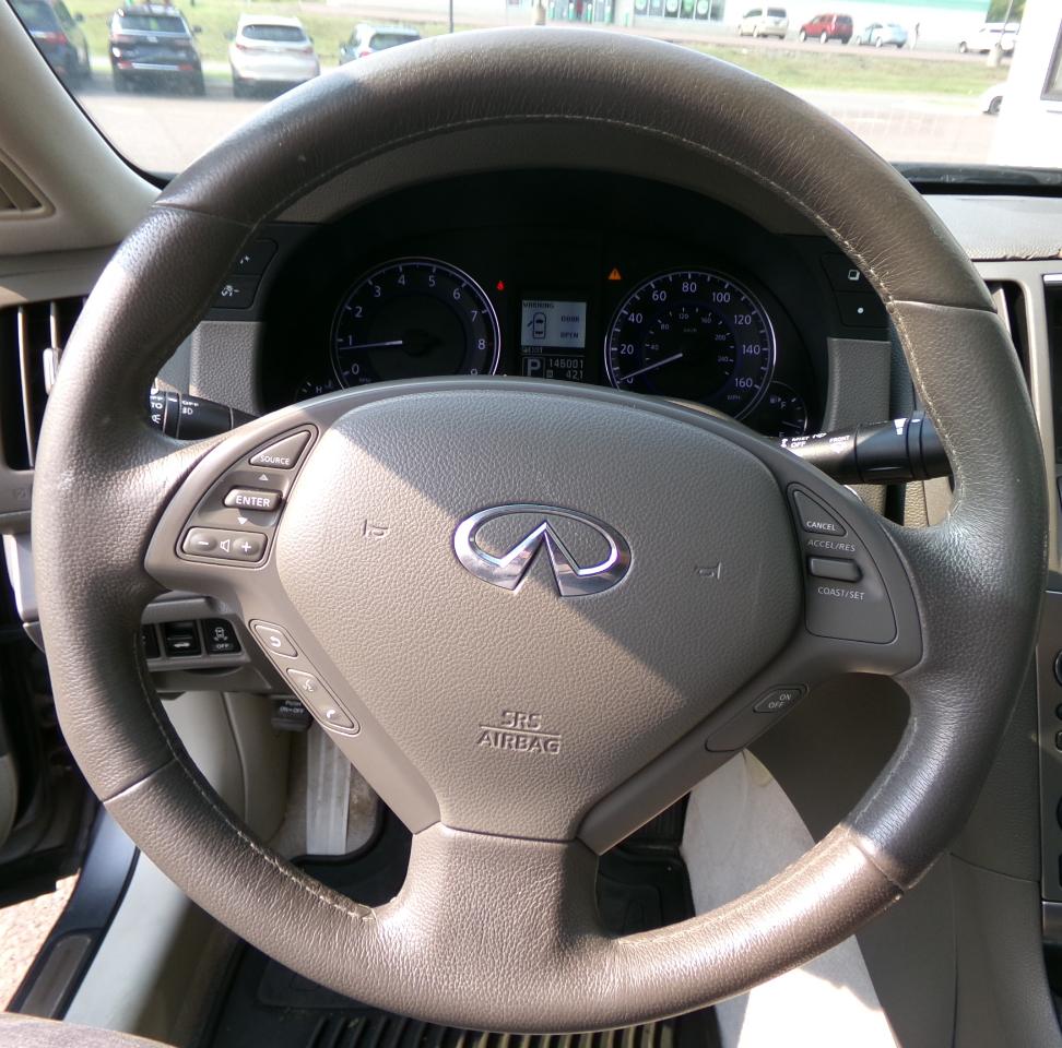 Infiniti G37 Sedan 4dr x AWD 2011