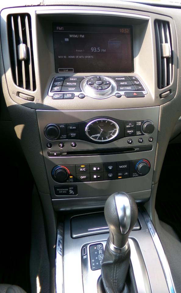 Infiniti G37 Sedan 4dr x AWD 2011