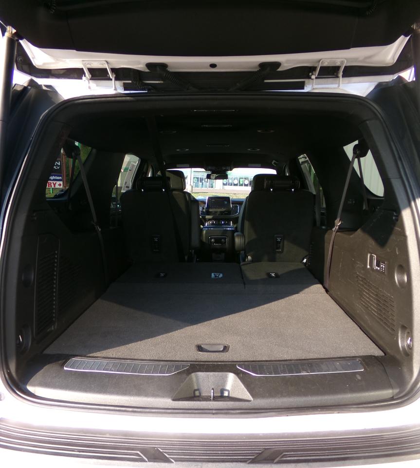 Chevrolet Suburban 4WD 4dr Premier 2023