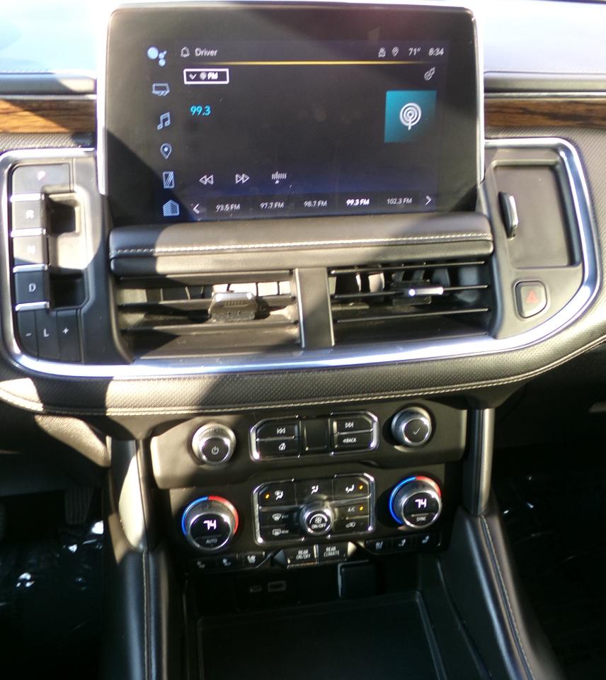 Chevrolet Suburban 4WD 4dr Premier 2023