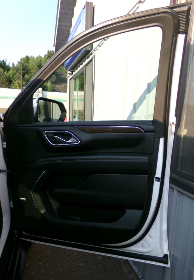 Chevrolet Suburban 4WD 4dr Premier 2023