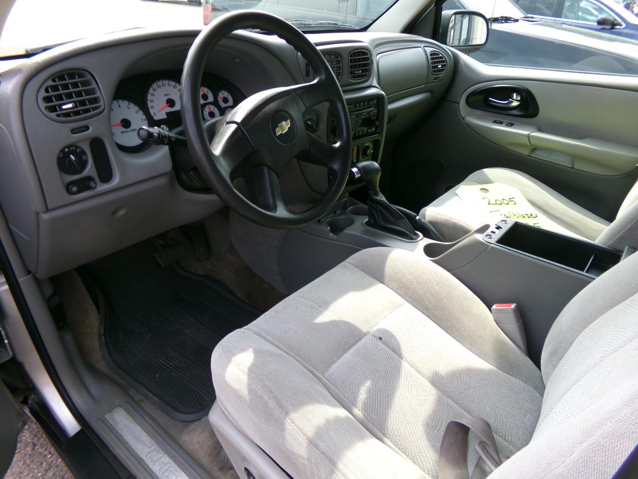 Chevrolet TrailBlazer 4dr 4WD LS 2005