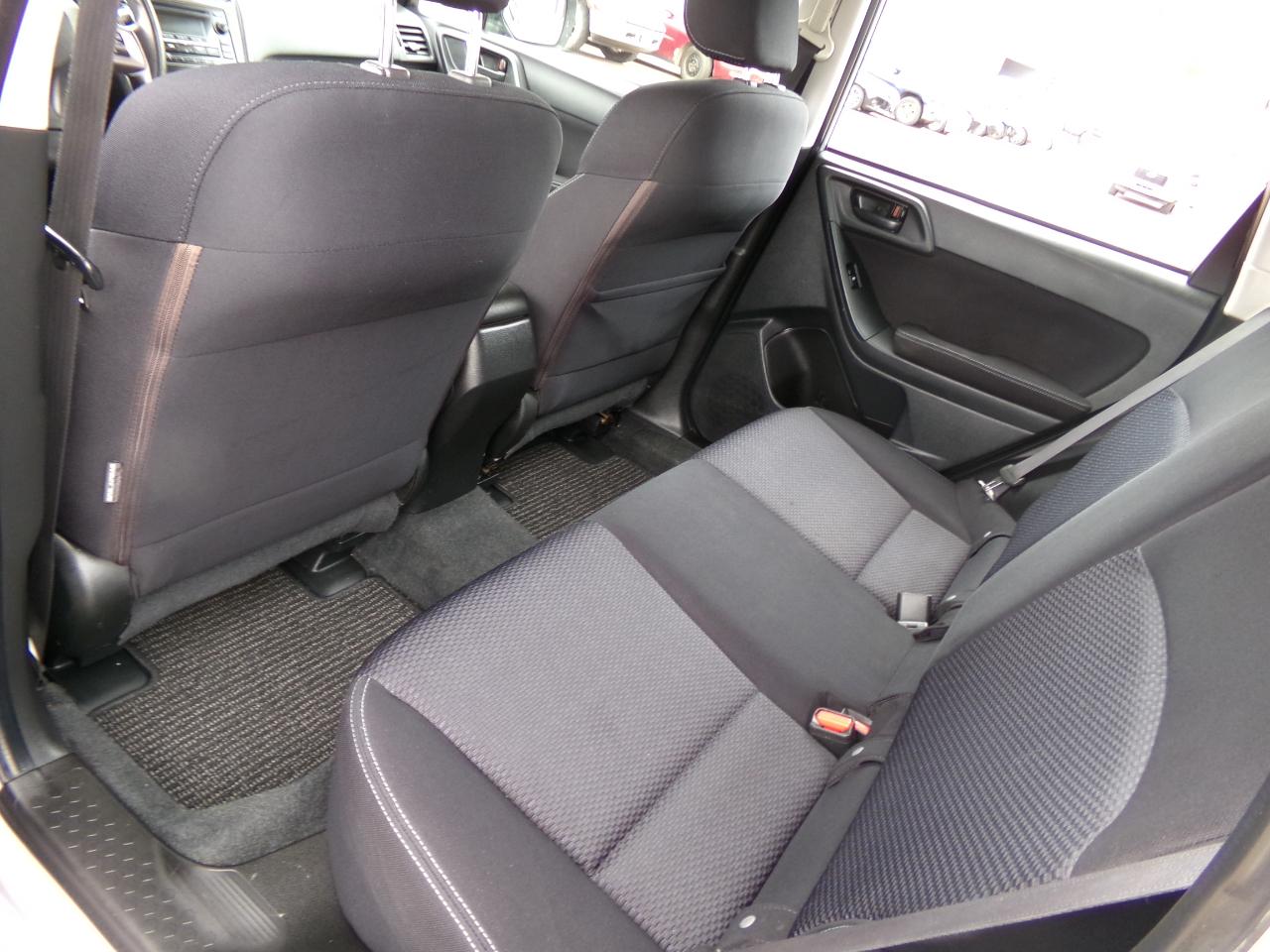 Subaru Forester 4dr Man 2.5i PZEV 2014