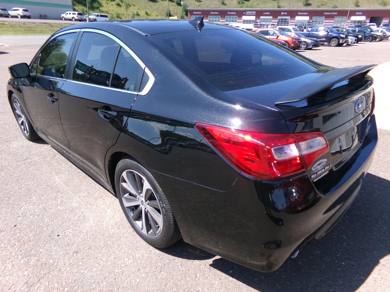 Subaru Legacy 4dr Sdn 3.6R Limited 2016