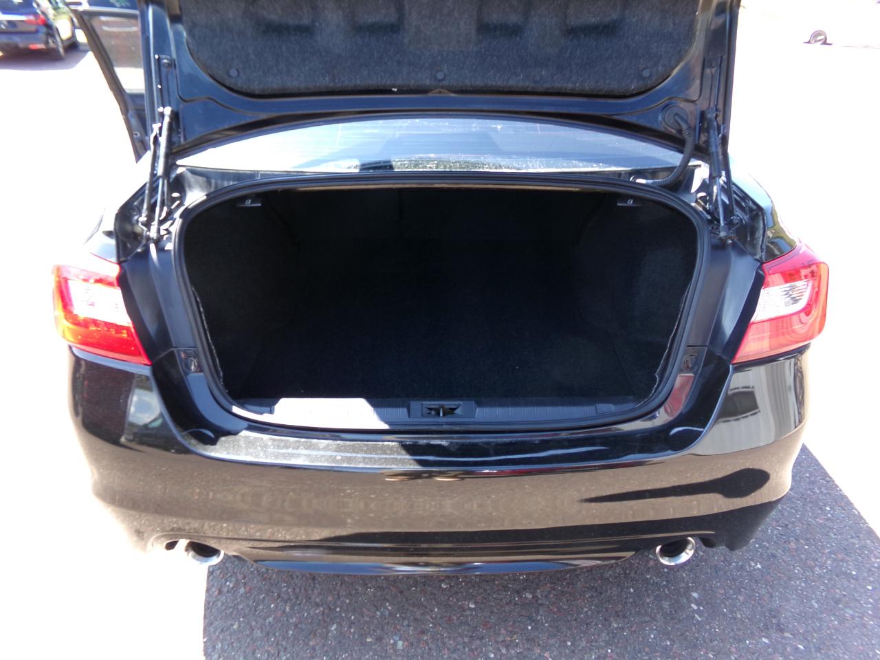 Subaru Legacy 4dr Sdn 3.6R Limited 2016