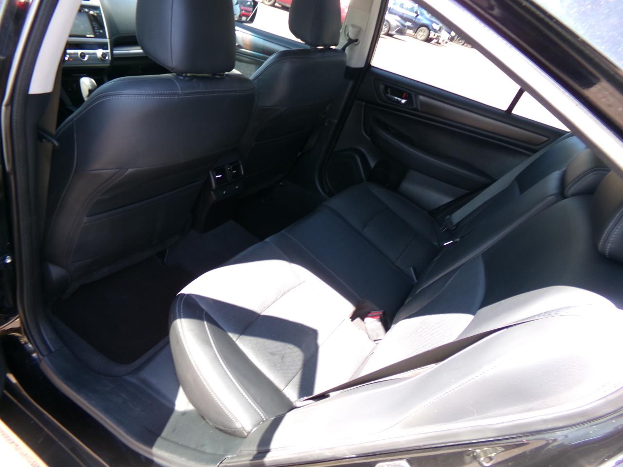 Subaru Legacy 4dr Sdn 3.6R Limited 2016