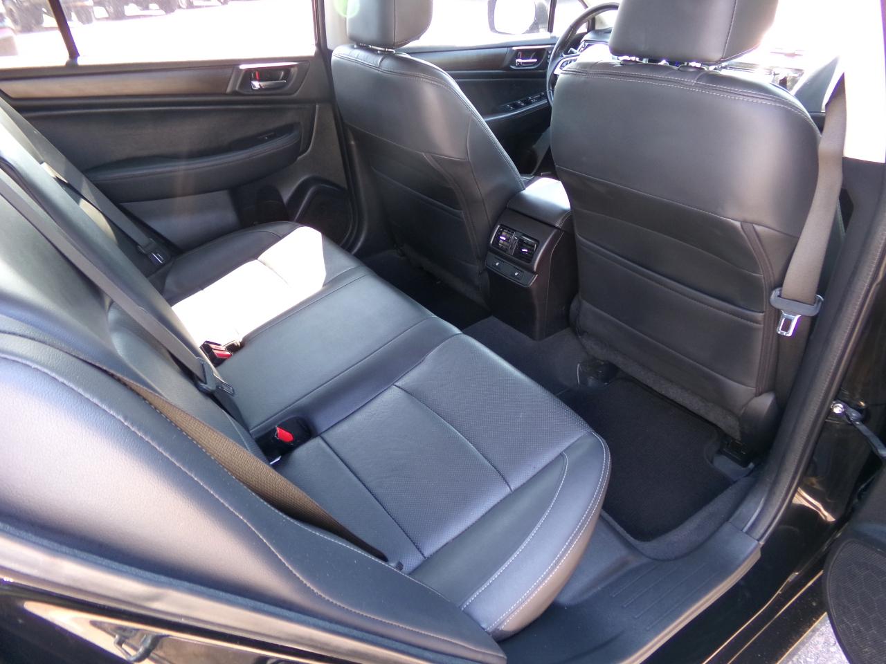 Subaru Legacy 4dr Sdn 3.6R Limited 2016