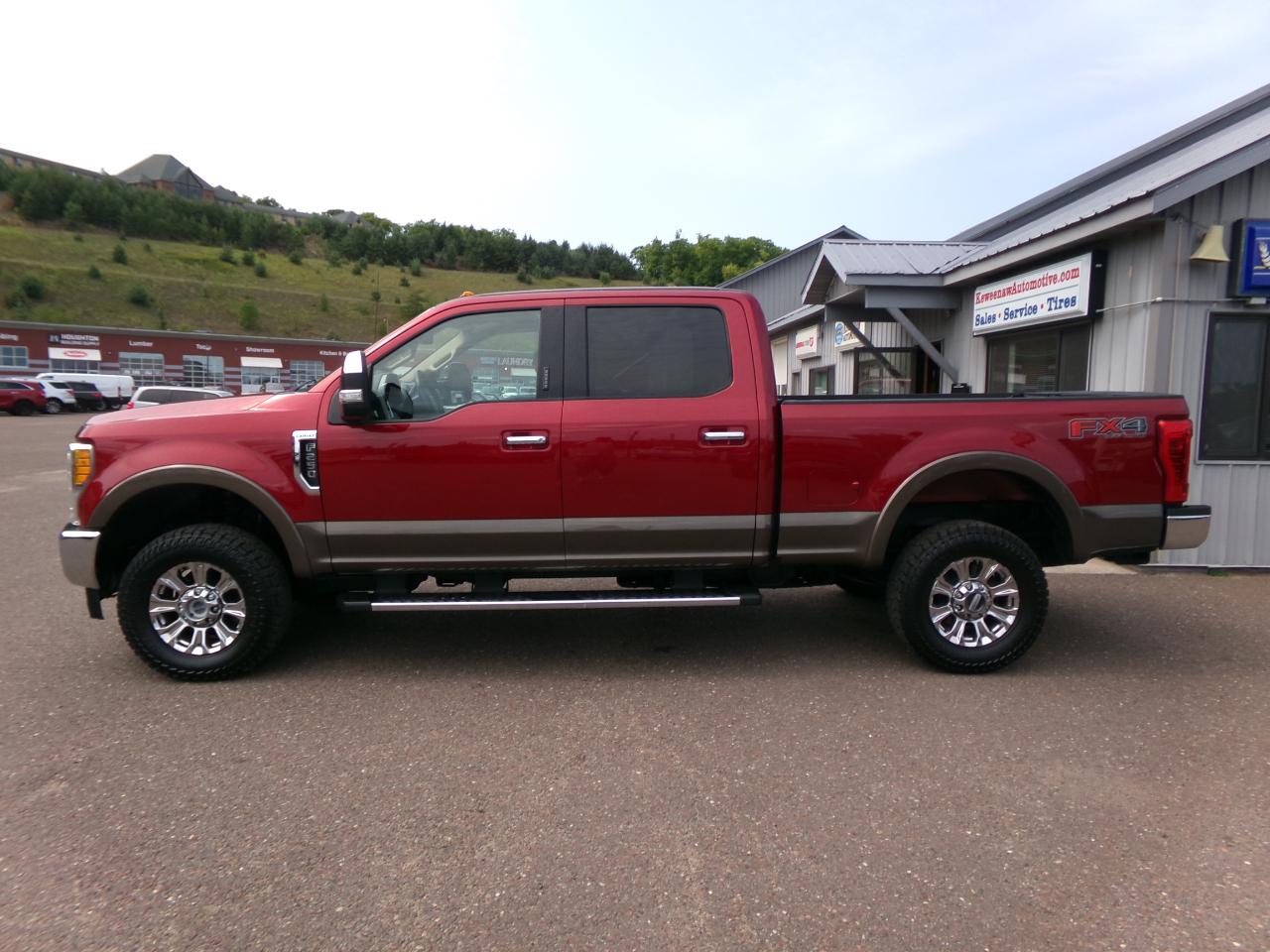 Ford Super Duty F-250 SRW Lariat 4WD Crew Cab 6.75' Box 2017