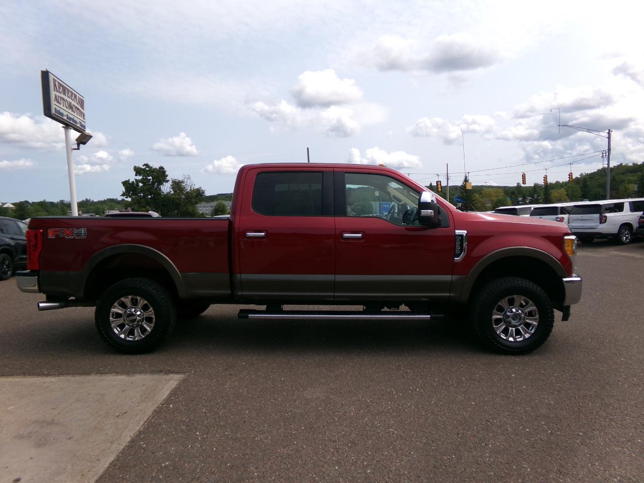 Ford Super Duty F-250 SRW Lariat 4WD Crew Cab 6.75' Box 2017