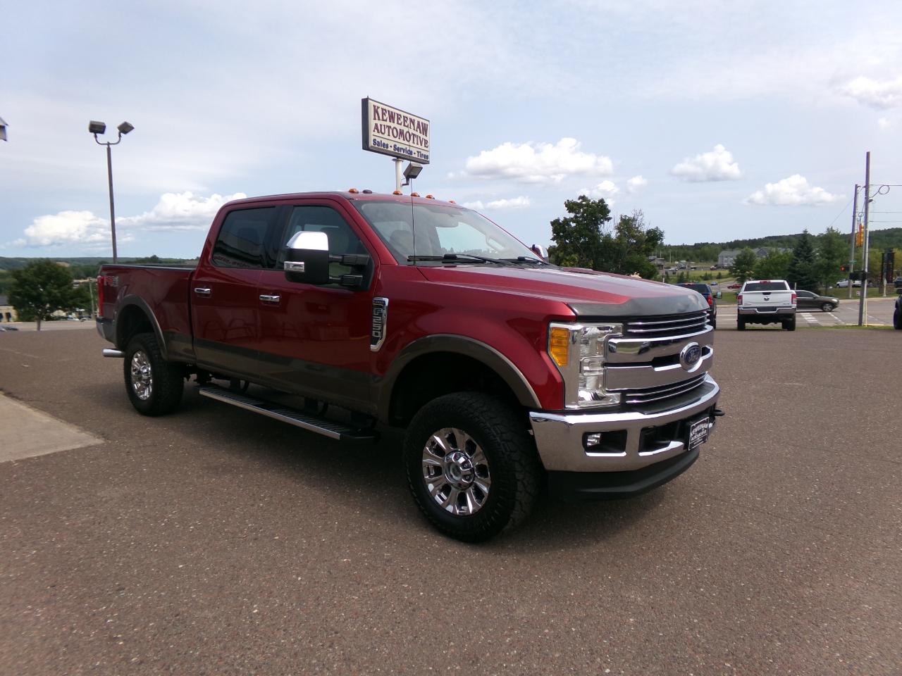 Ford Super Duty F-250 SRW Lariat 4WD Crew Cab 6.75' Box 2017