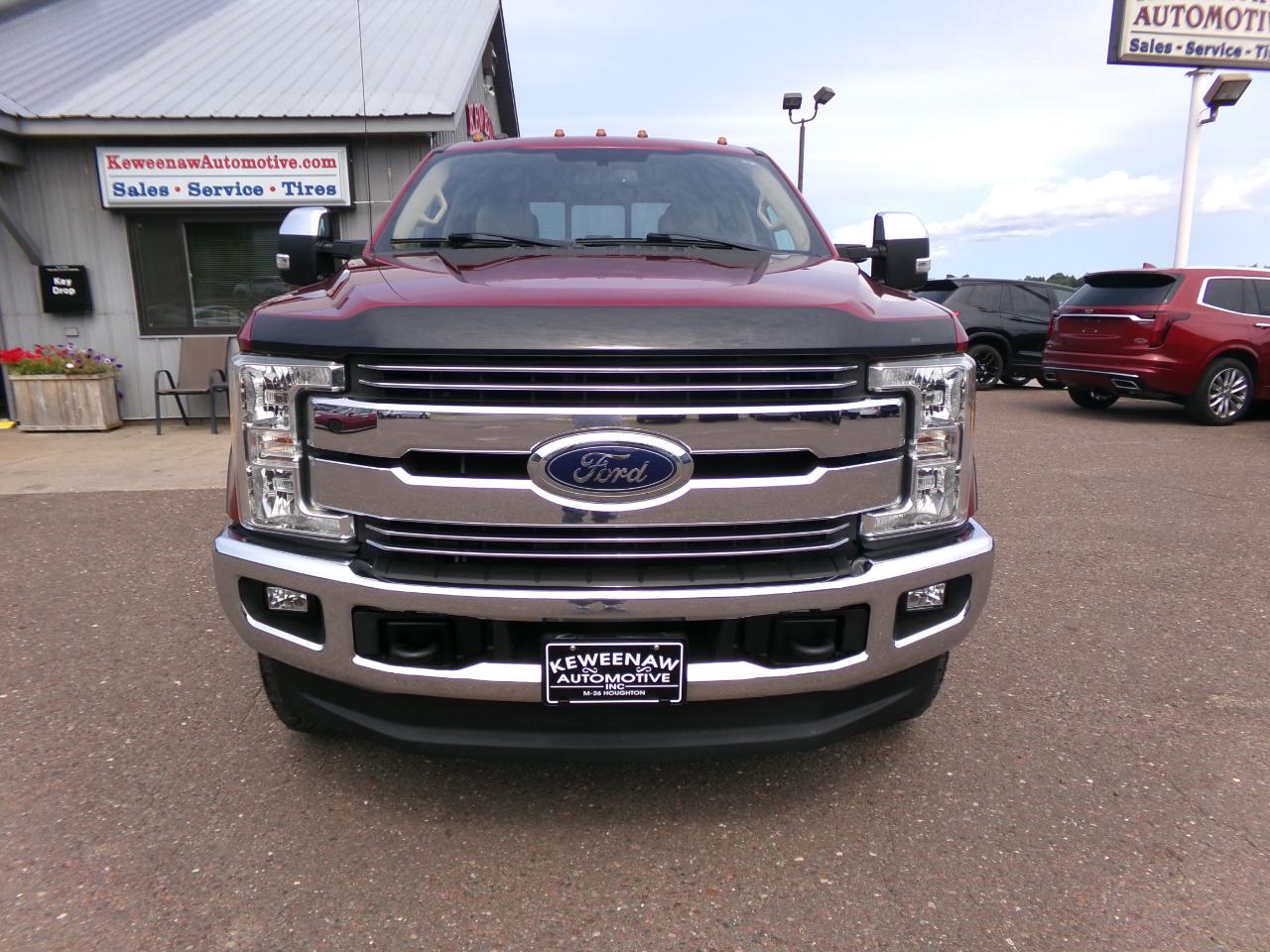 Ford Super Duty F-250 SRW Lariat 4WD Crew Cab 6.75' Box 2017