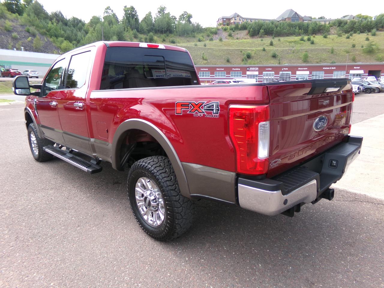 Ford Super Duty F-250 SRW Lariat 4WD Crew Cab 6.75' Box 2017