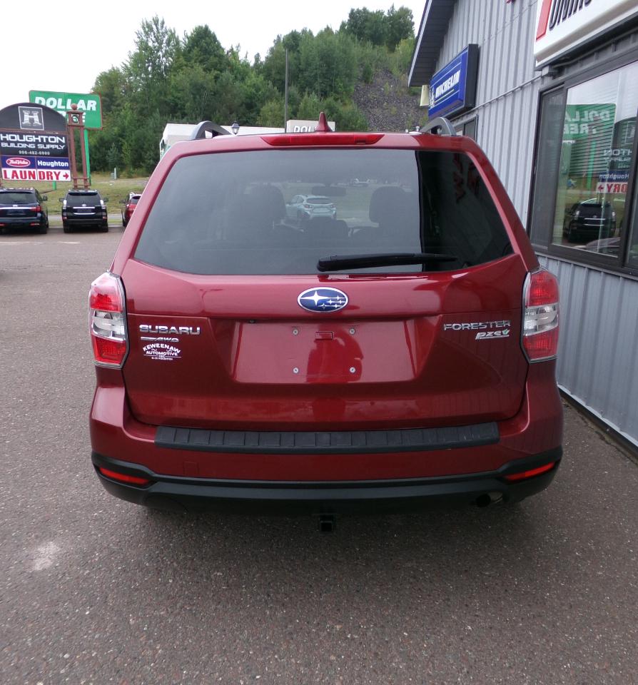 Subaru Forester 4dr CVT 2.5i Premium PZEV 2016