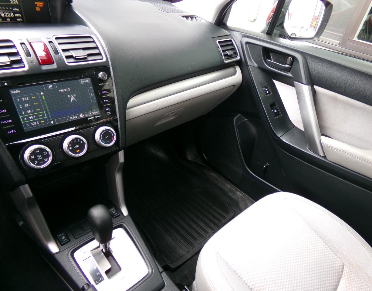 Subaru Forester 4dr CVT 2.5i Premium PZEV 2016