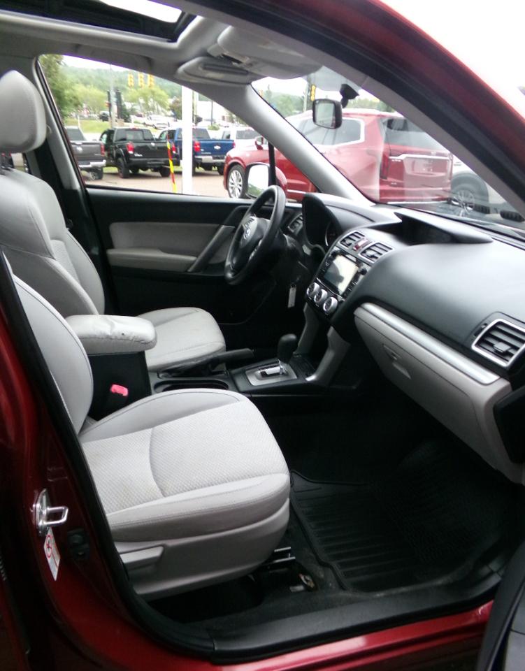 Subaru Forester 4dr CVT 2.5i Premium PZEV 2016