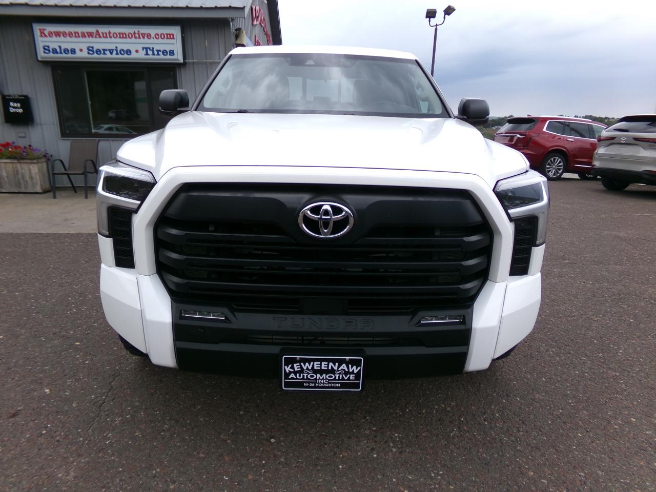 Toyota Tundra 4WD SR5 Double Cab 6.5' Bed (Natl) 2022
