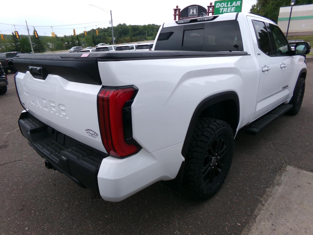 Toyota Tundra 4WD SR5 Double Cab 6.5' Bed (Natl) 2022