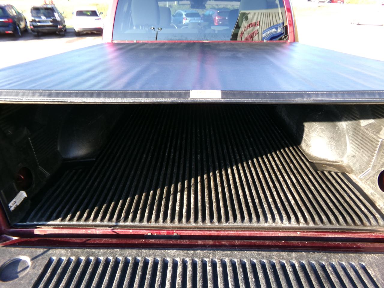 RAM 1500 Express 4x4 Crew Cab 5'7" Box 2017