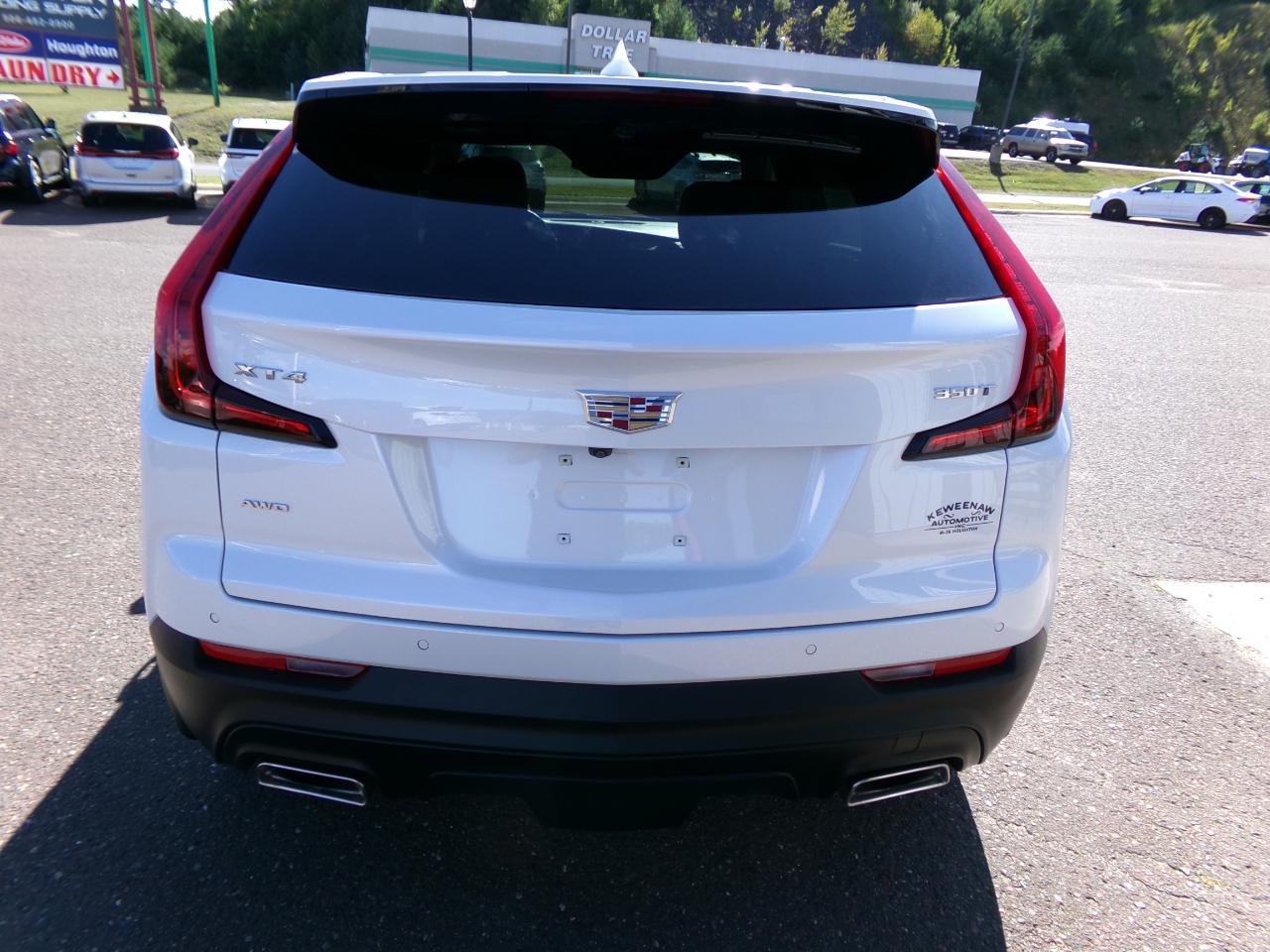 Cadillac XT4 AWD 4dr Luxury 2023