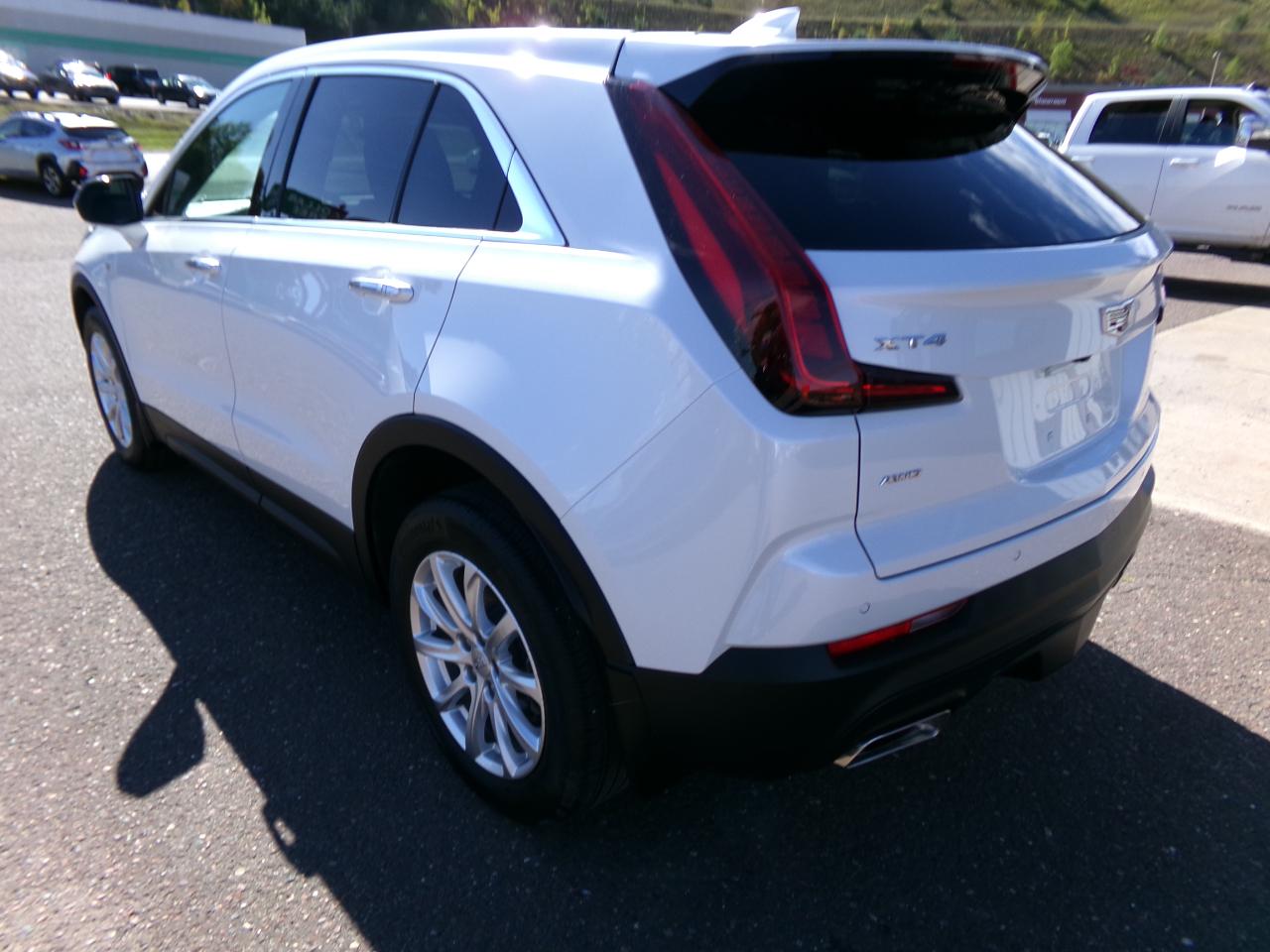 Cadillac XT4 AWD 4dr Luxury 2023