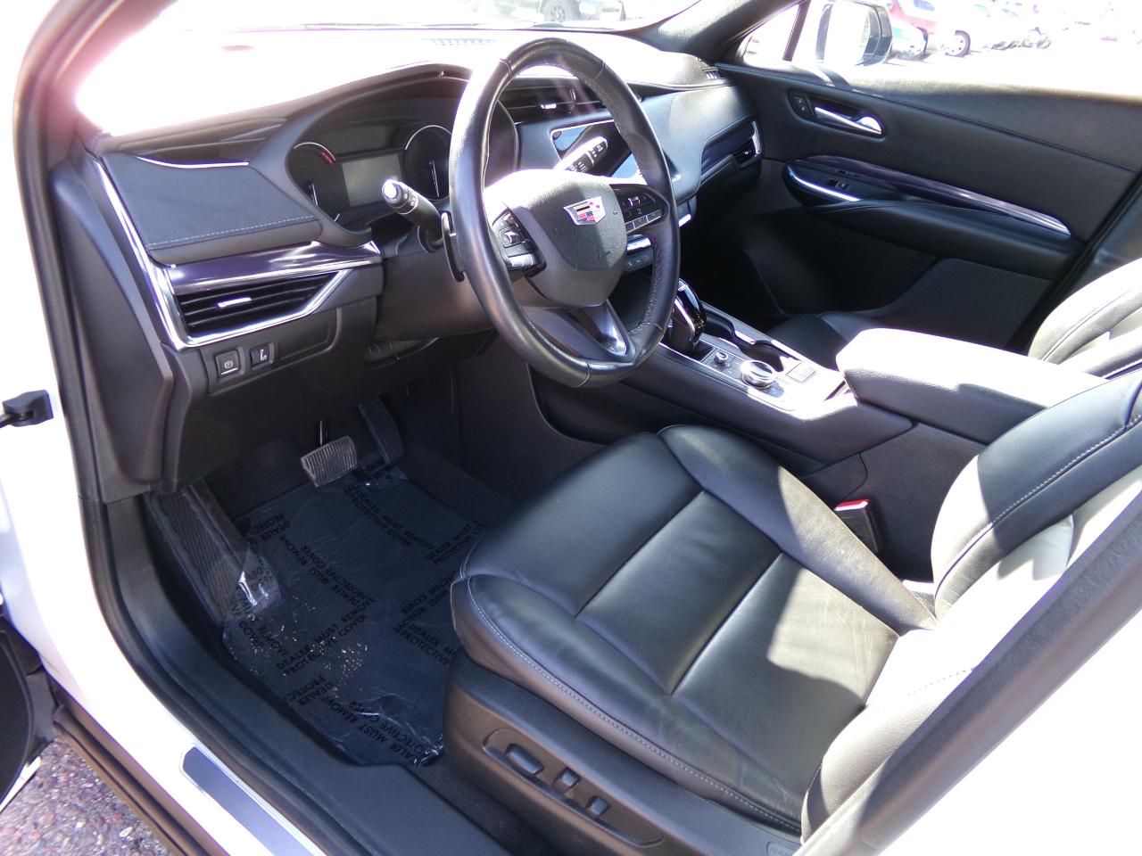 Cadillac XT4 AWD 4dr Luxury 2023