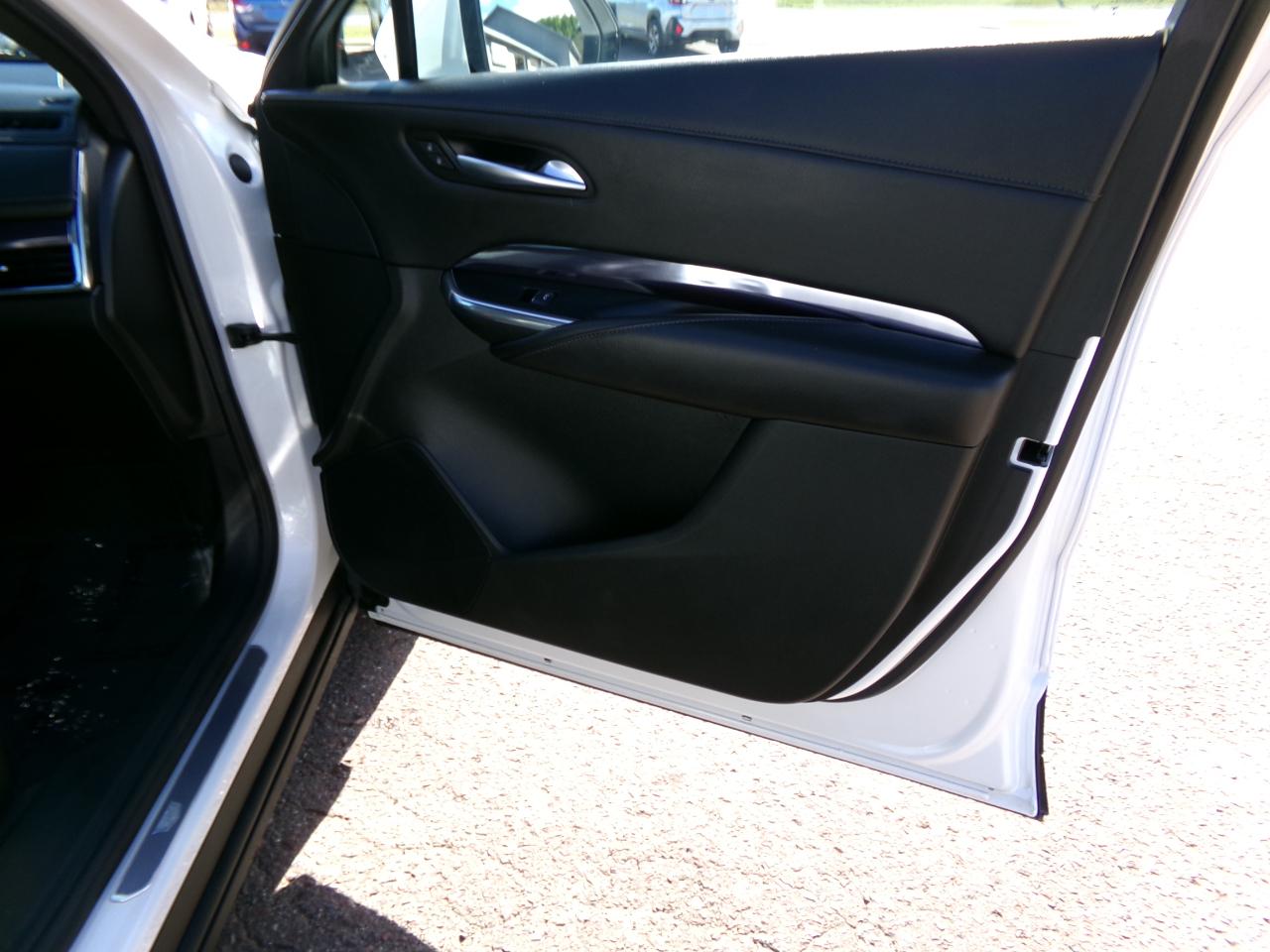 Cadillac XT4 AWD 4dr Luxury 2023